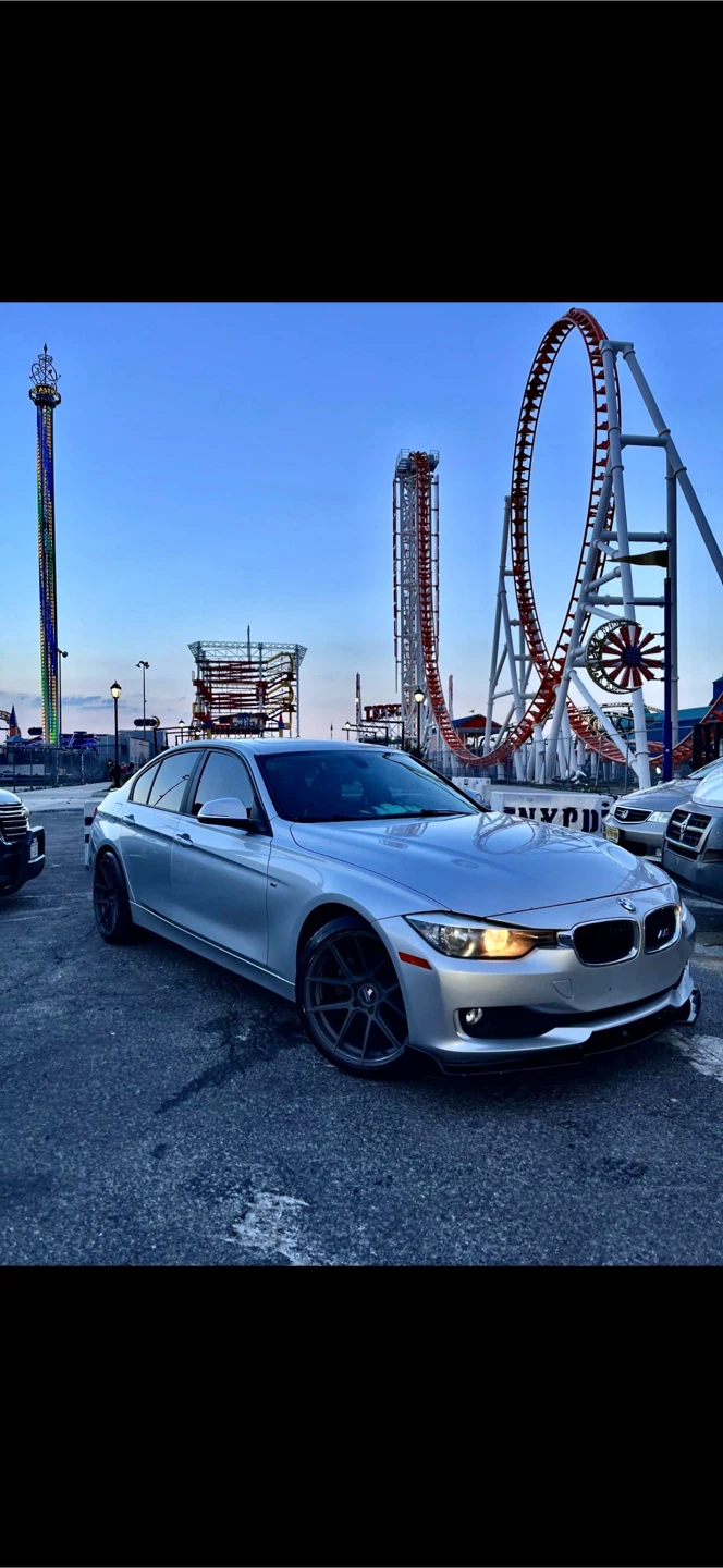 2013 BMW 3 Series · 320i xDrive Sedan 4D