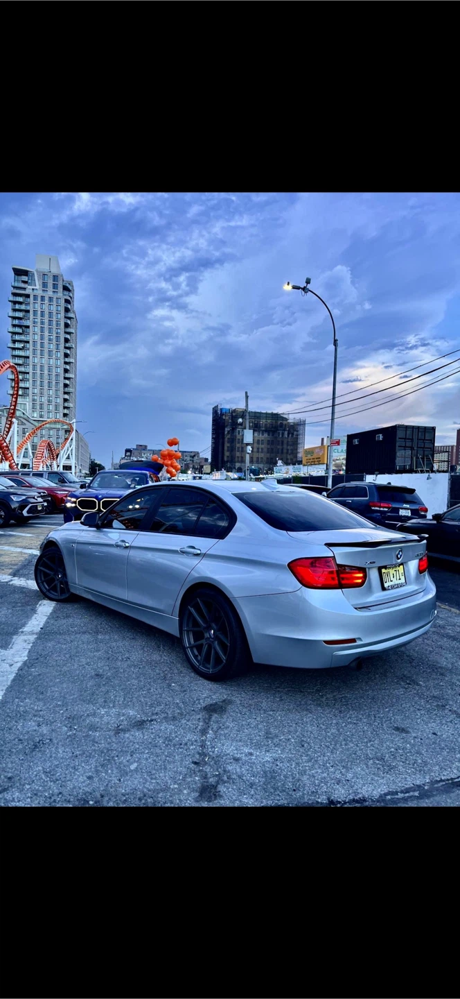 2013 BMW 3 Series · 320i xDrive Sedan 4D - photo 5