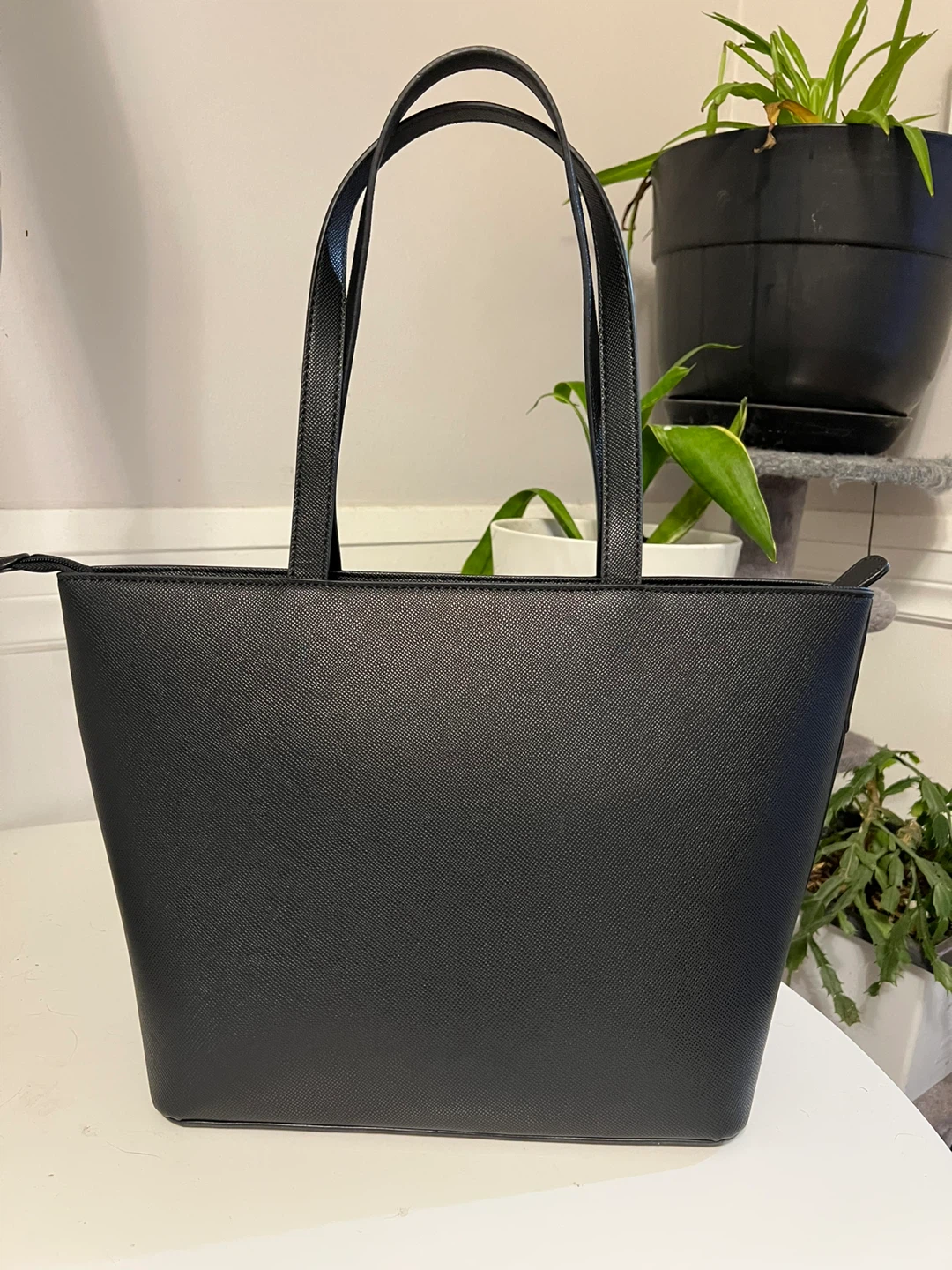 Black Guess Tote Bag- New - photo 2