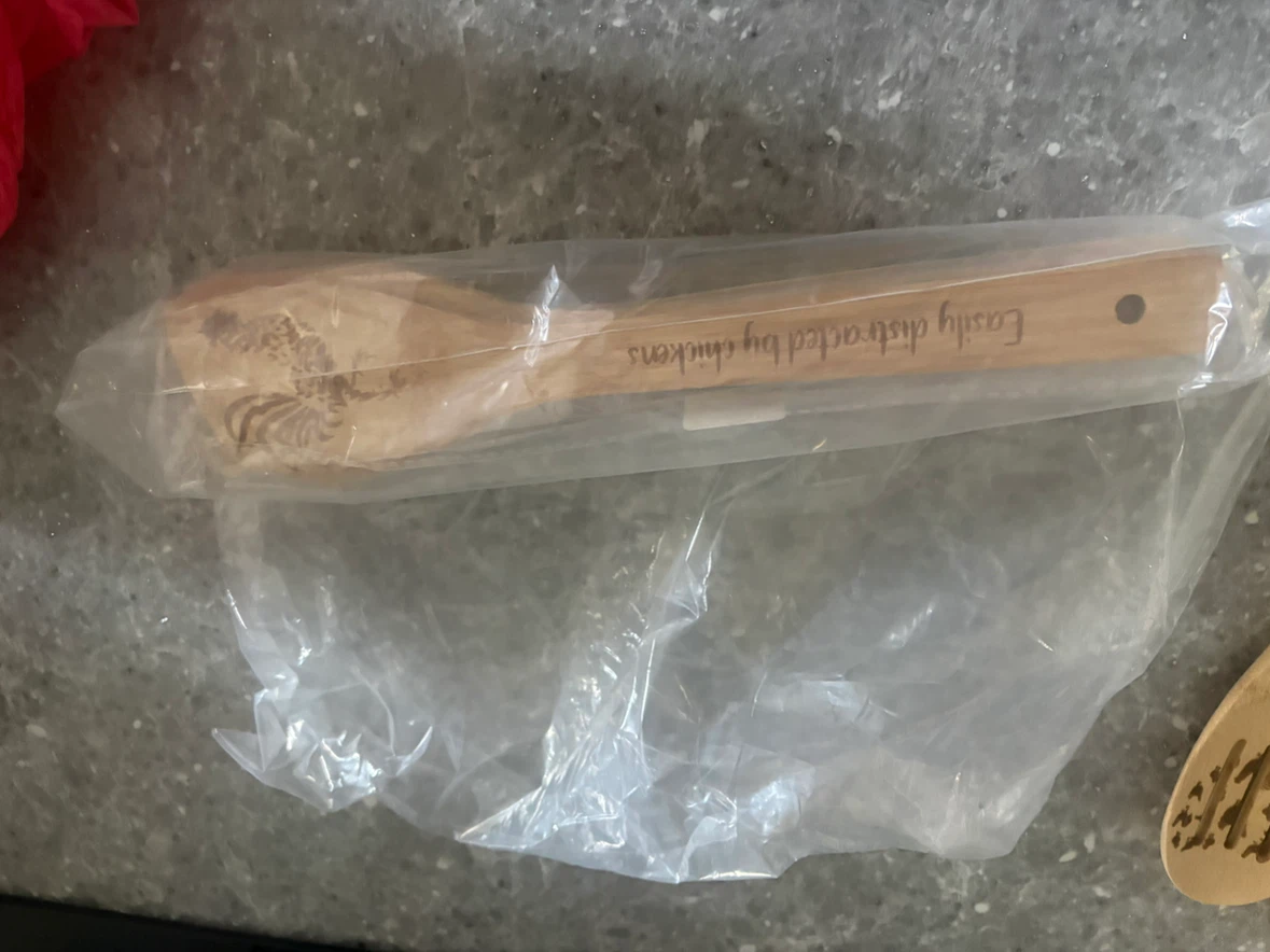 Set of 5 Engraved Bamboo Kitchen Spoons - Chicken Themed - photo 3