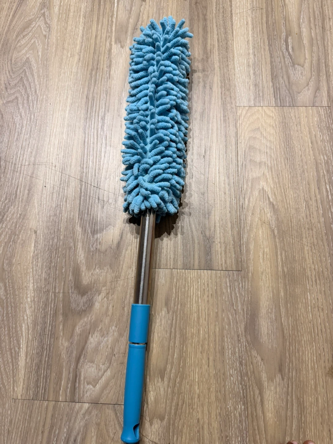 Duster with Extendable Handle