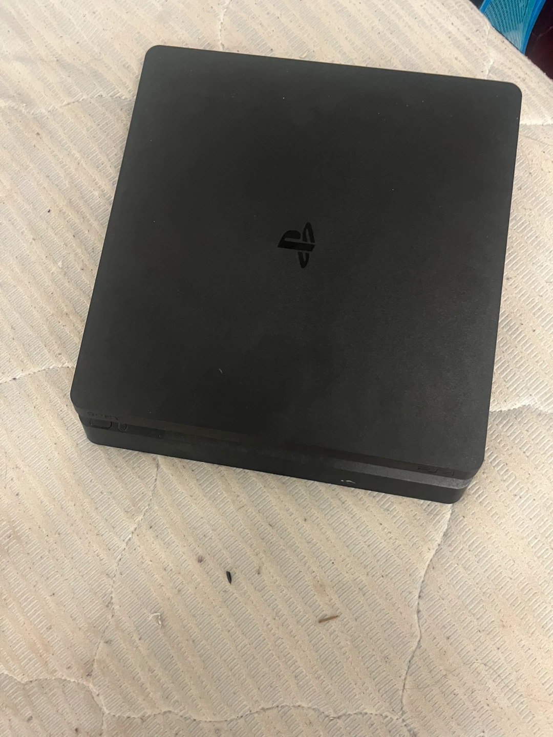 PlayStation 4 Slim Console with Controller