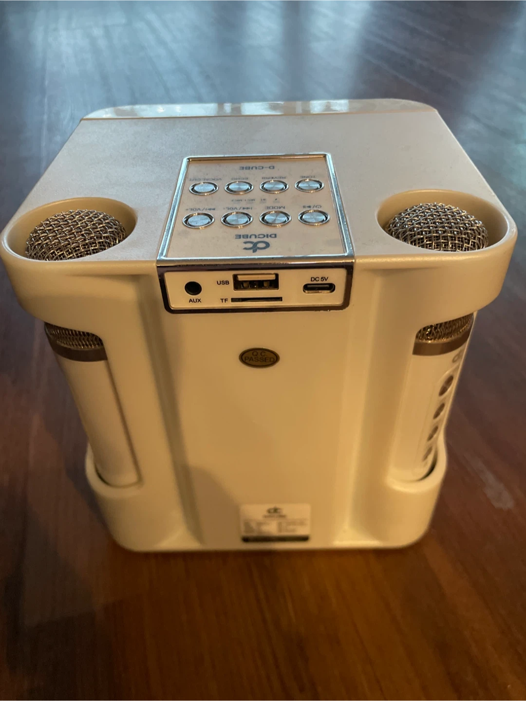 D-CUBE Karaoke Machine with 2 Microphones - photo 2