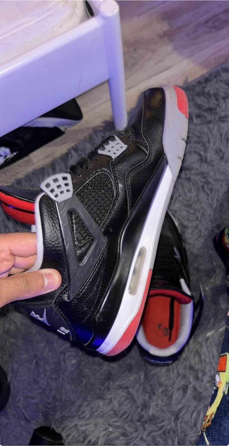Nike Air Jordan 4 Retro Bred - photo 2