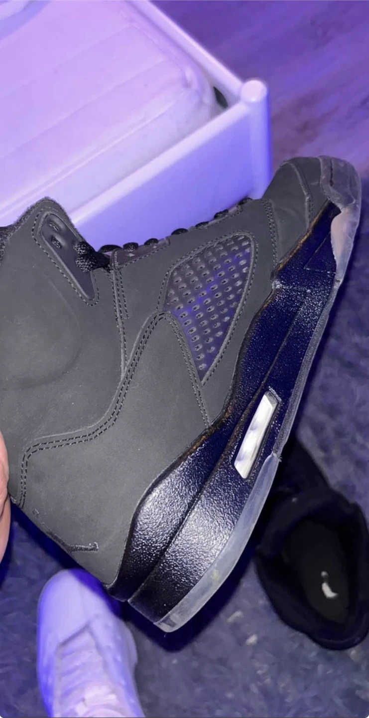 Air Jordan 5 black cats - photo 2