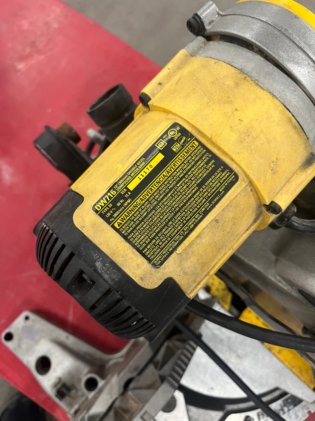 DEWALT DW716 Compound Miter Saw - photo 4