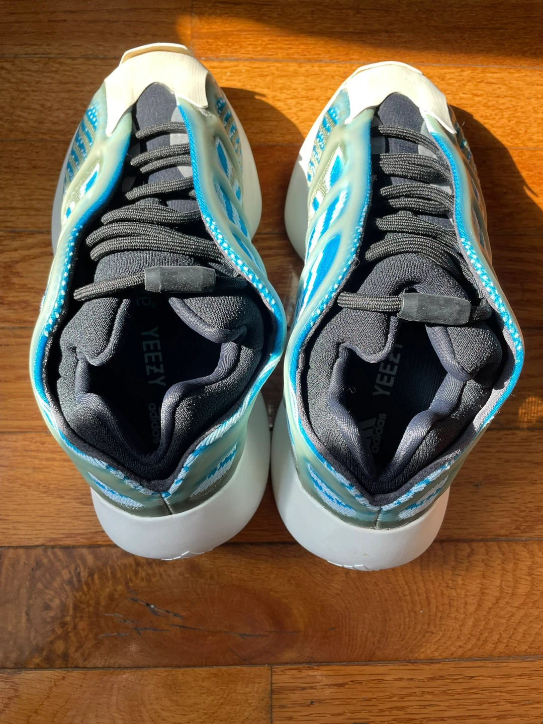 Adidas Yeezy Boost 700 MNVN - photo 5