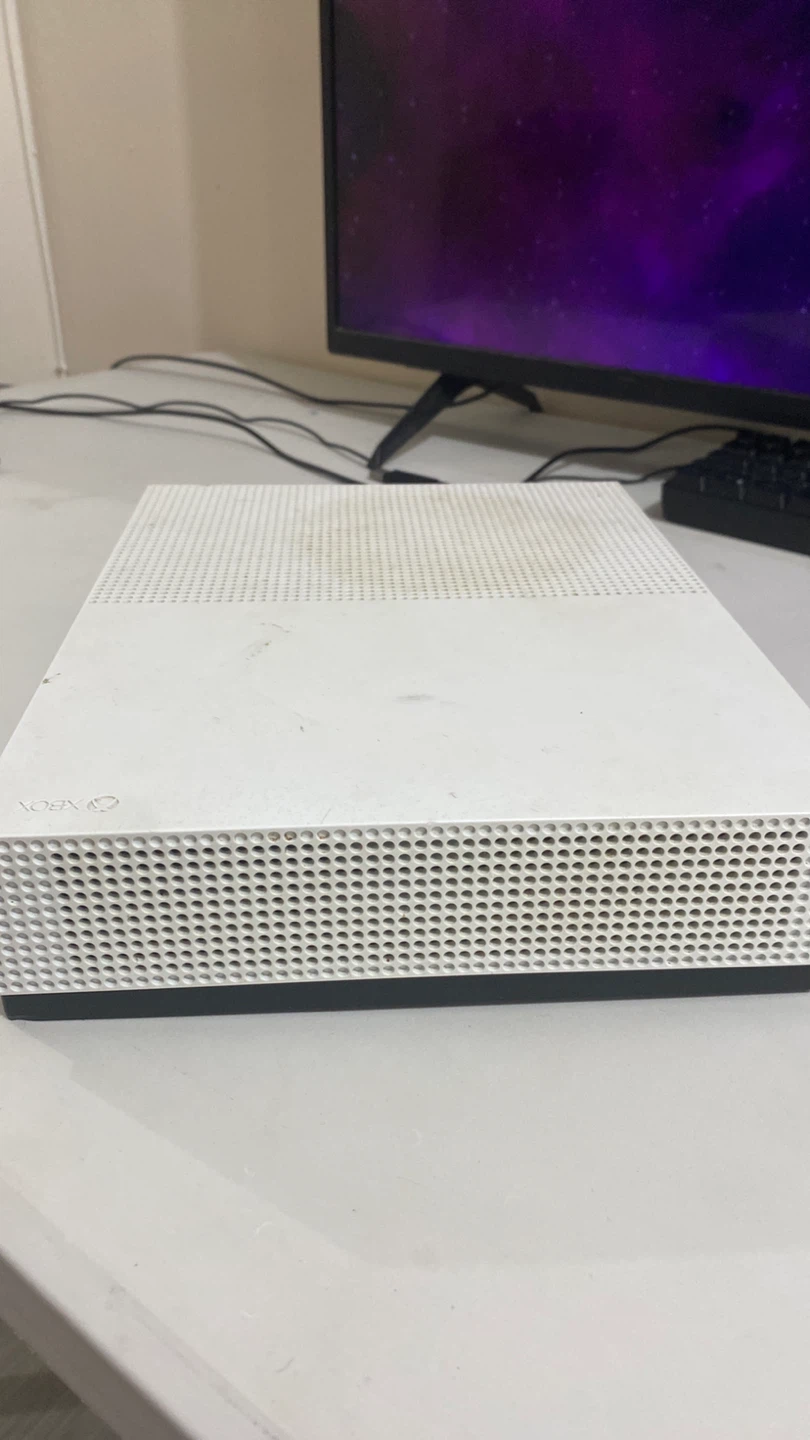 Xbox One S Console with Controller - photo 3