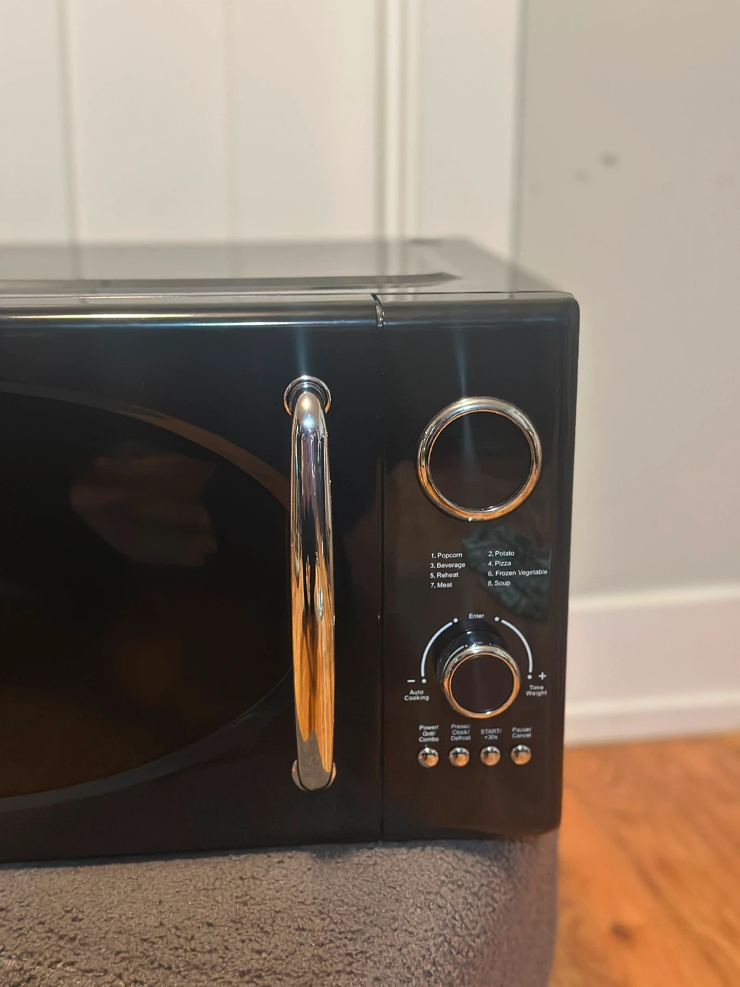 Emerson Black 800 Watt Microwave - photo 3