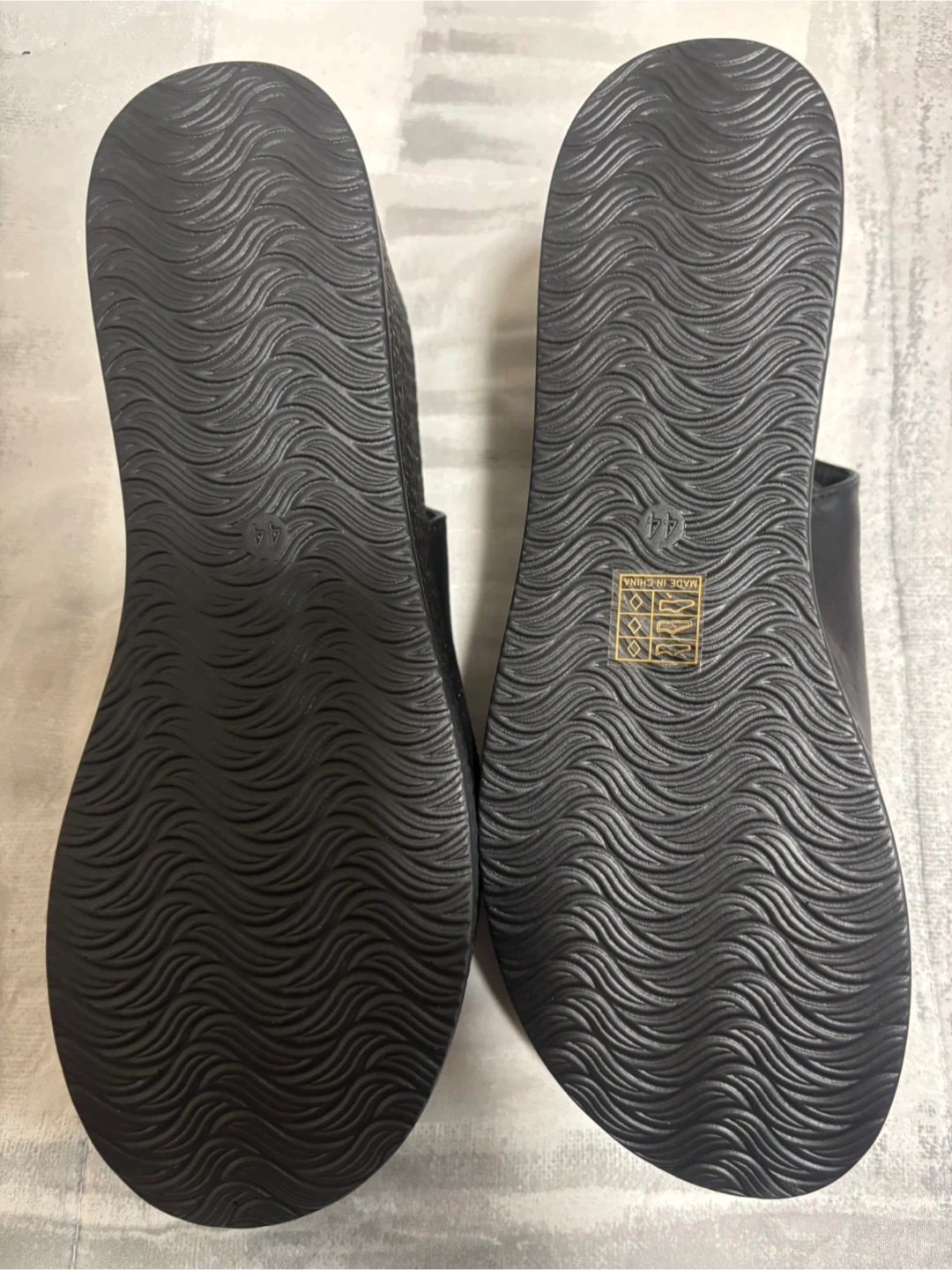 Black Wedge Sandals Size 44 - photo 2