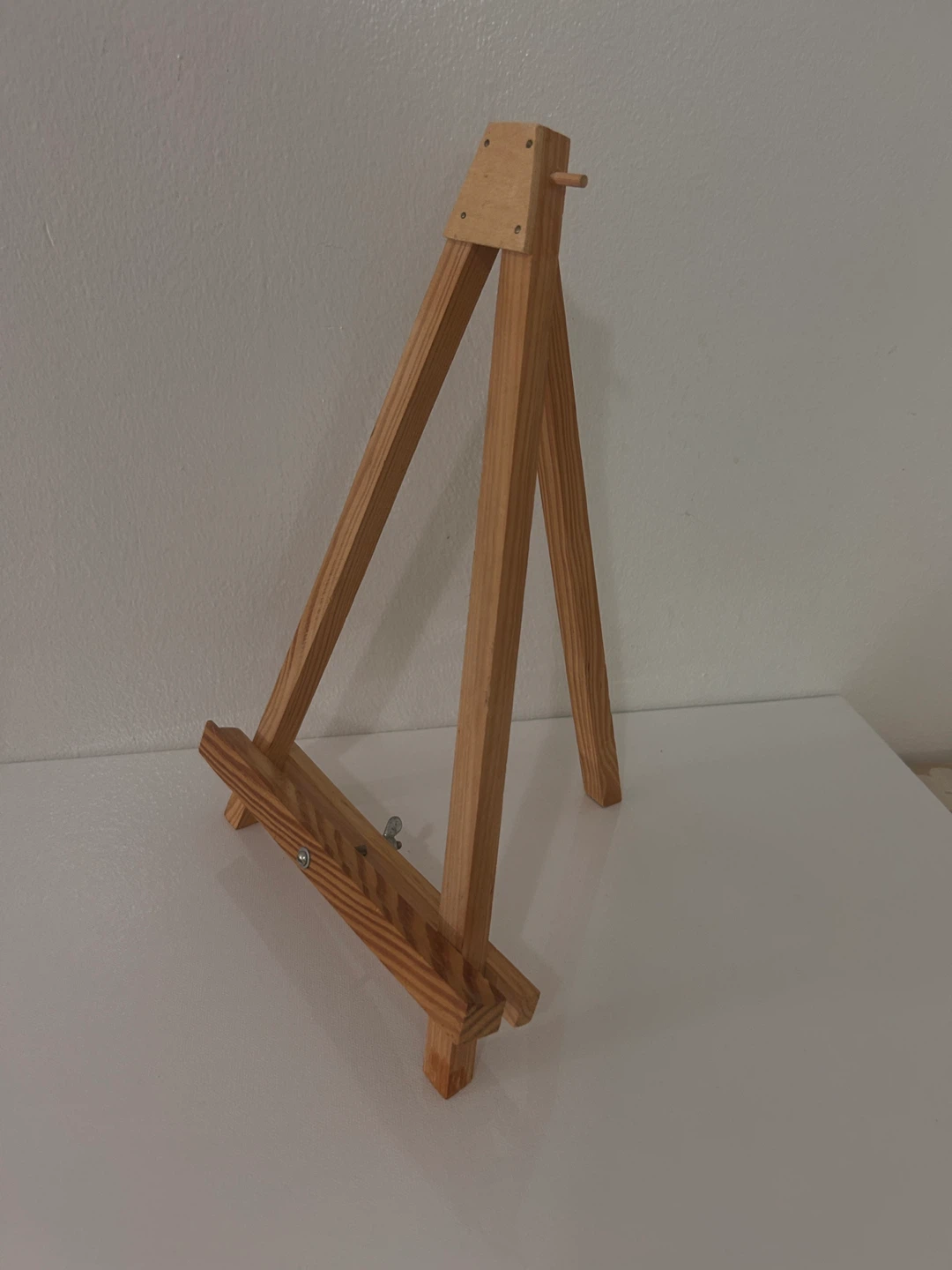 Wooden Tabletop Easel