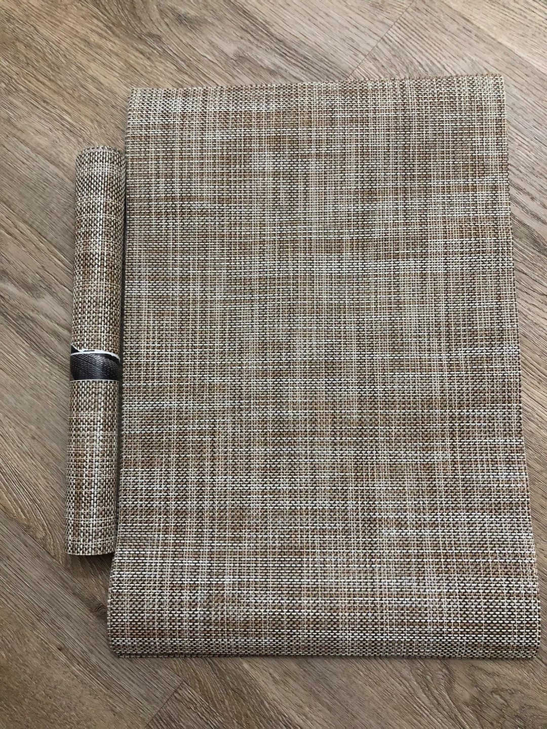 Brand New! Table placemats-set of 6