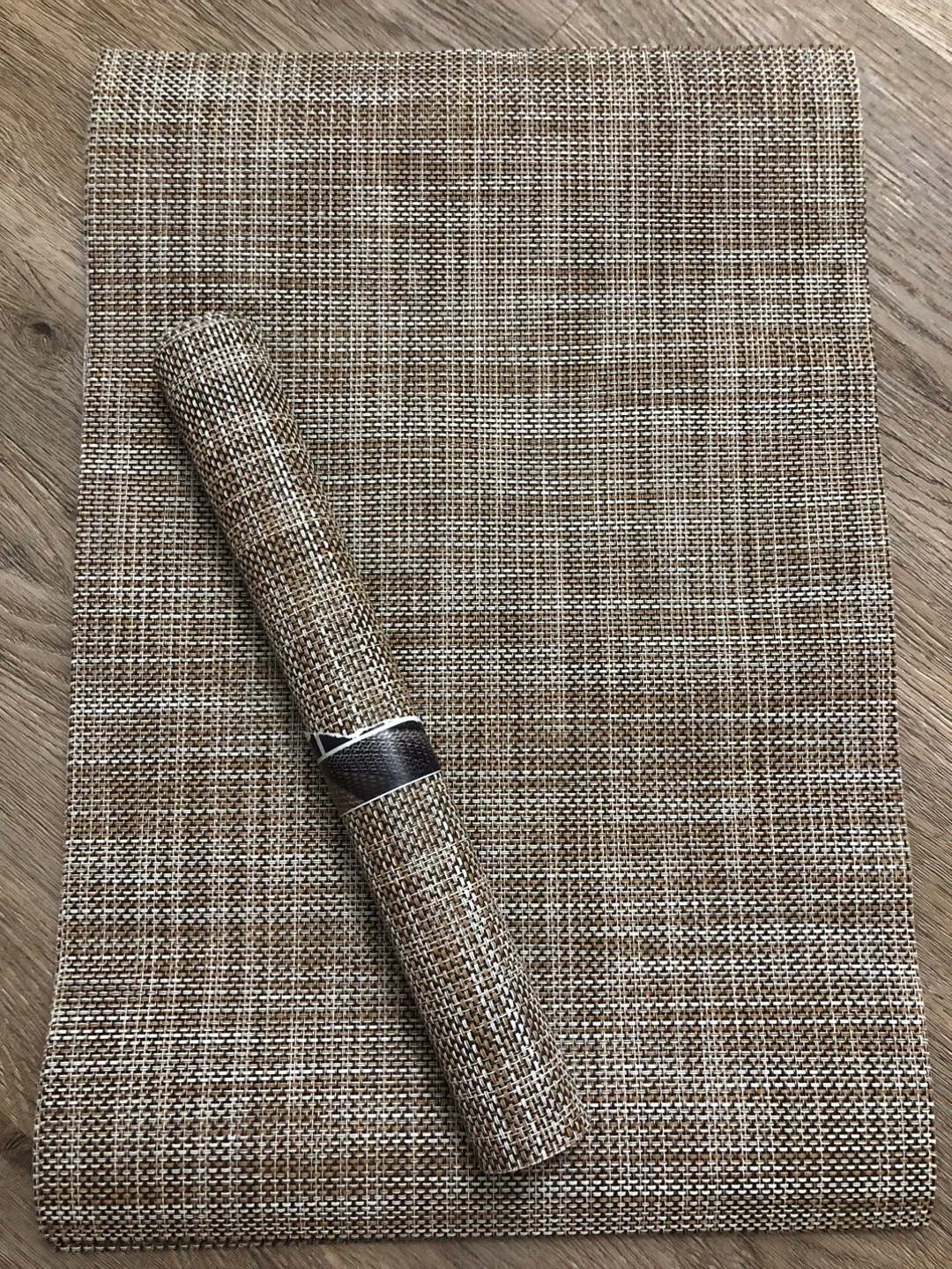 Brand New! Table placemats-set of 6 - photo 2