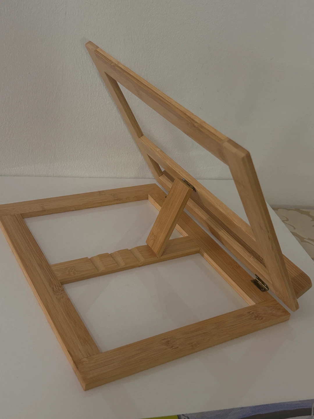Wooden Book Stand - photo 2