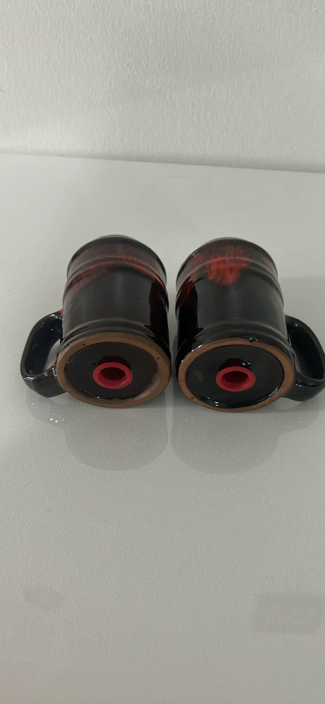 Ceramic Salt and Pepper Shakers - photo 2