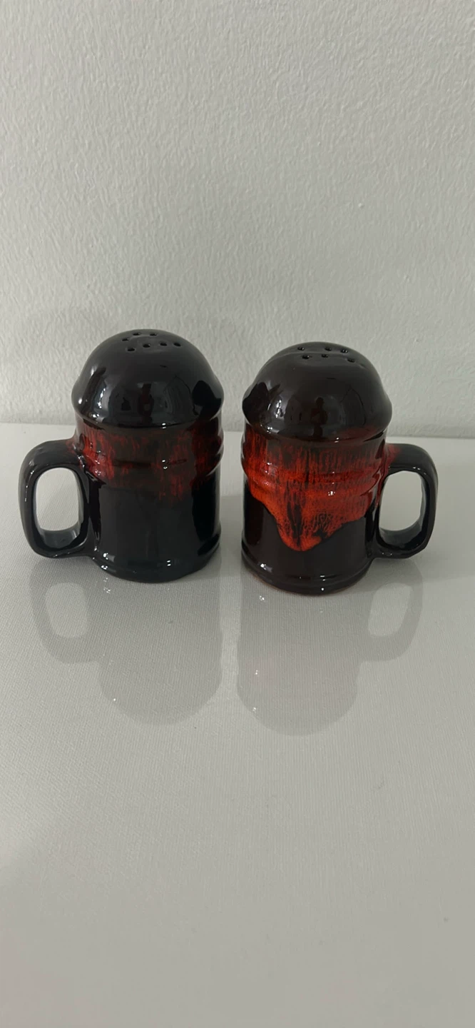 Ceramic Salt and Pepper Shakers - photo 5