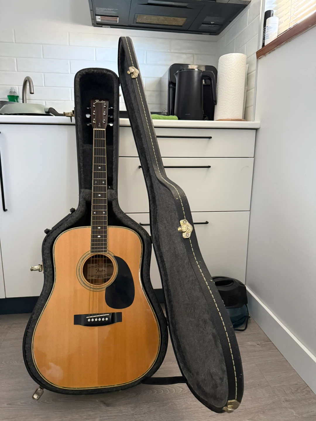 Fender Acoustic Guitar Model F-65
