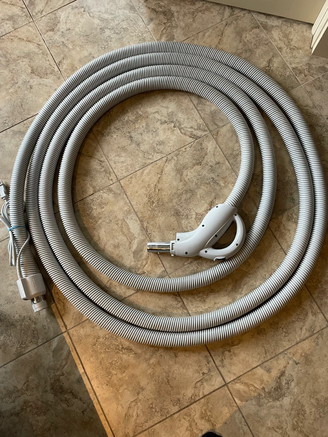 Vac hose and tread mill - photo 2