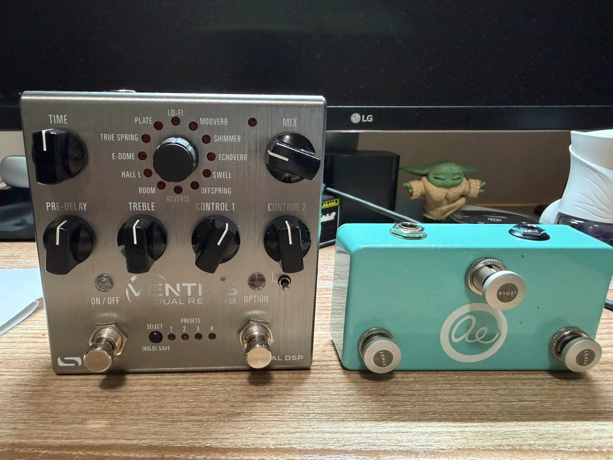 Source Audio Ventris Dual Reverb + Triplce Switch Control