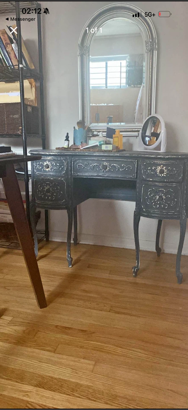 Free - Vintage Makeup Vanity Desk with Ornate Details