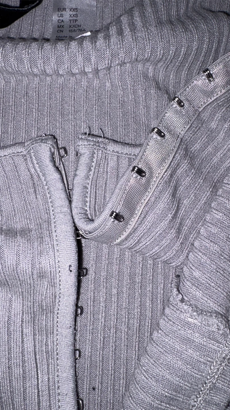 gray long sleeve short top - photo 4