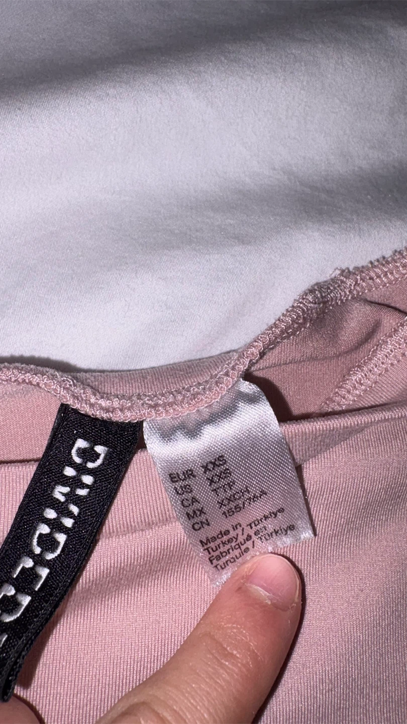 H&M Basic T-Shirt - photo 4