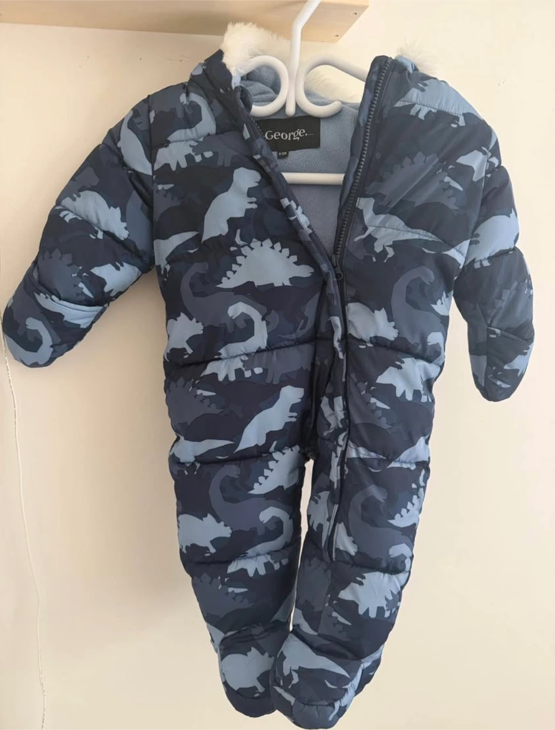 Baby snow jacket. Dinosaur Puffer Snowsuit 6-12M