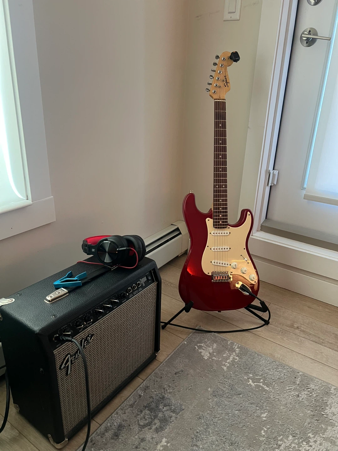 Squier Stratocaster Electric Guitar - Red - photo 2