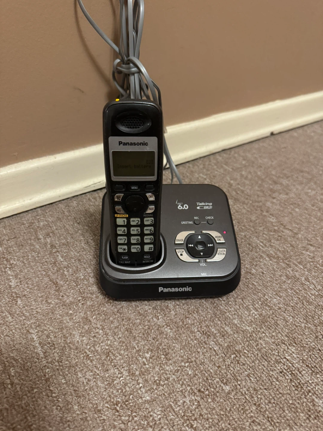 Panasonic cordless phones - 3 handsets - photo 2