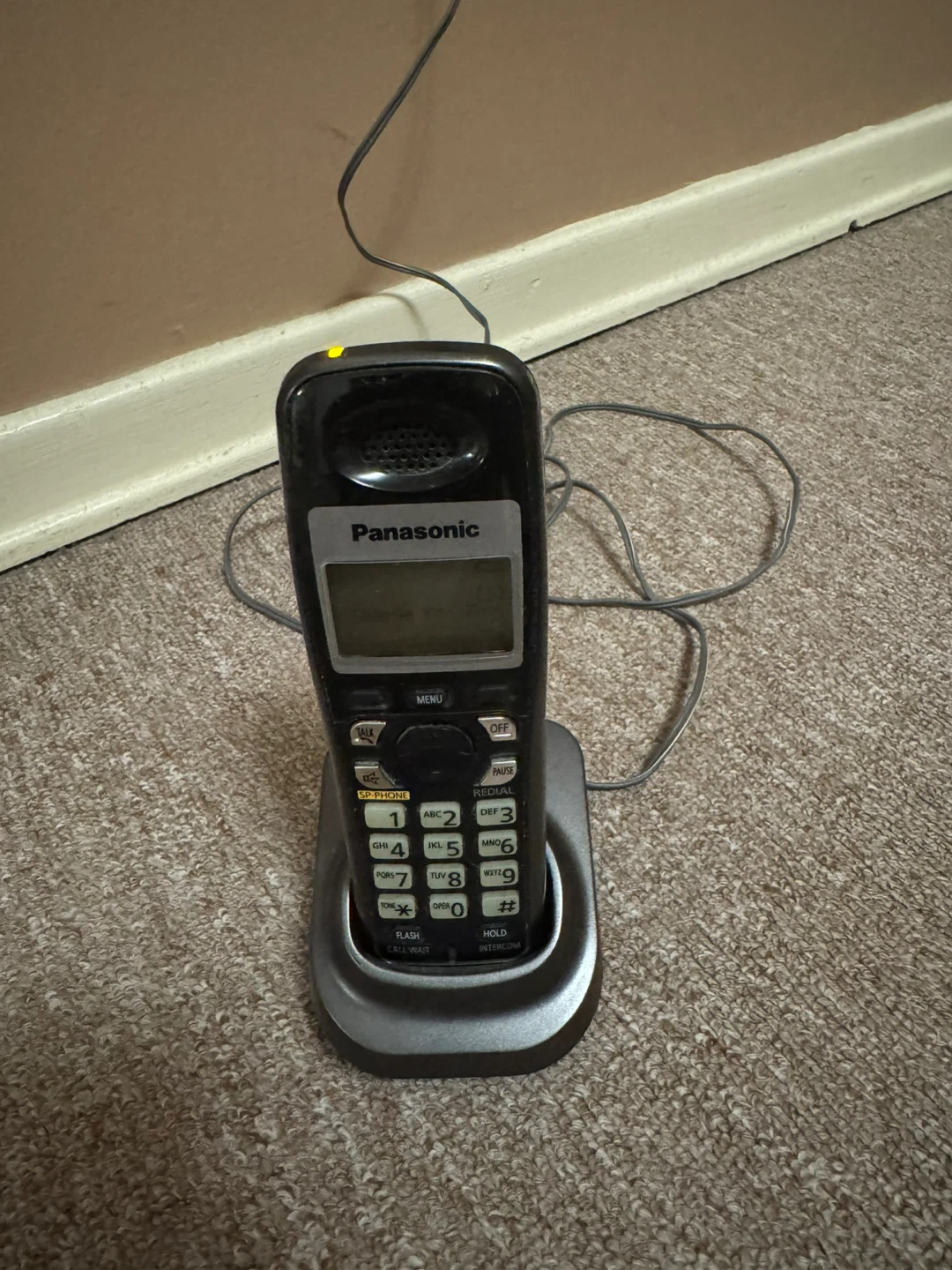 Panasonic cordless phones - 3 handsets - photo 4