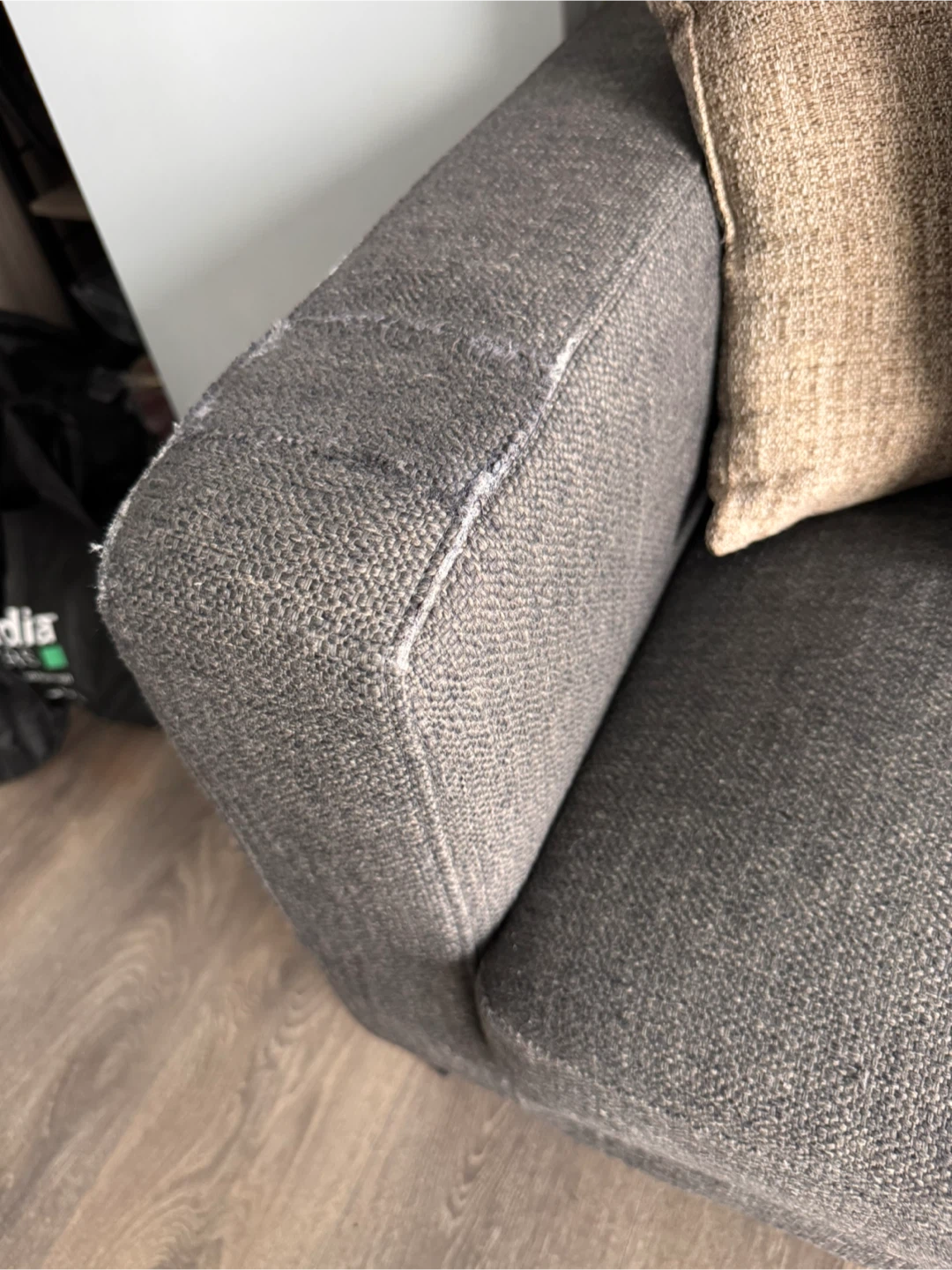 Structube: TERESA Grey 3-Seater Sofa - photo 3