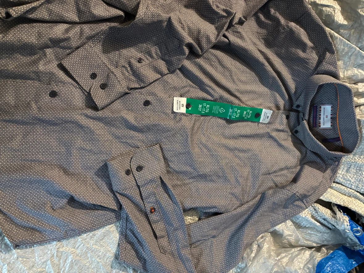 NWOT Modern Ambition Long Sleeve Dress Shirt