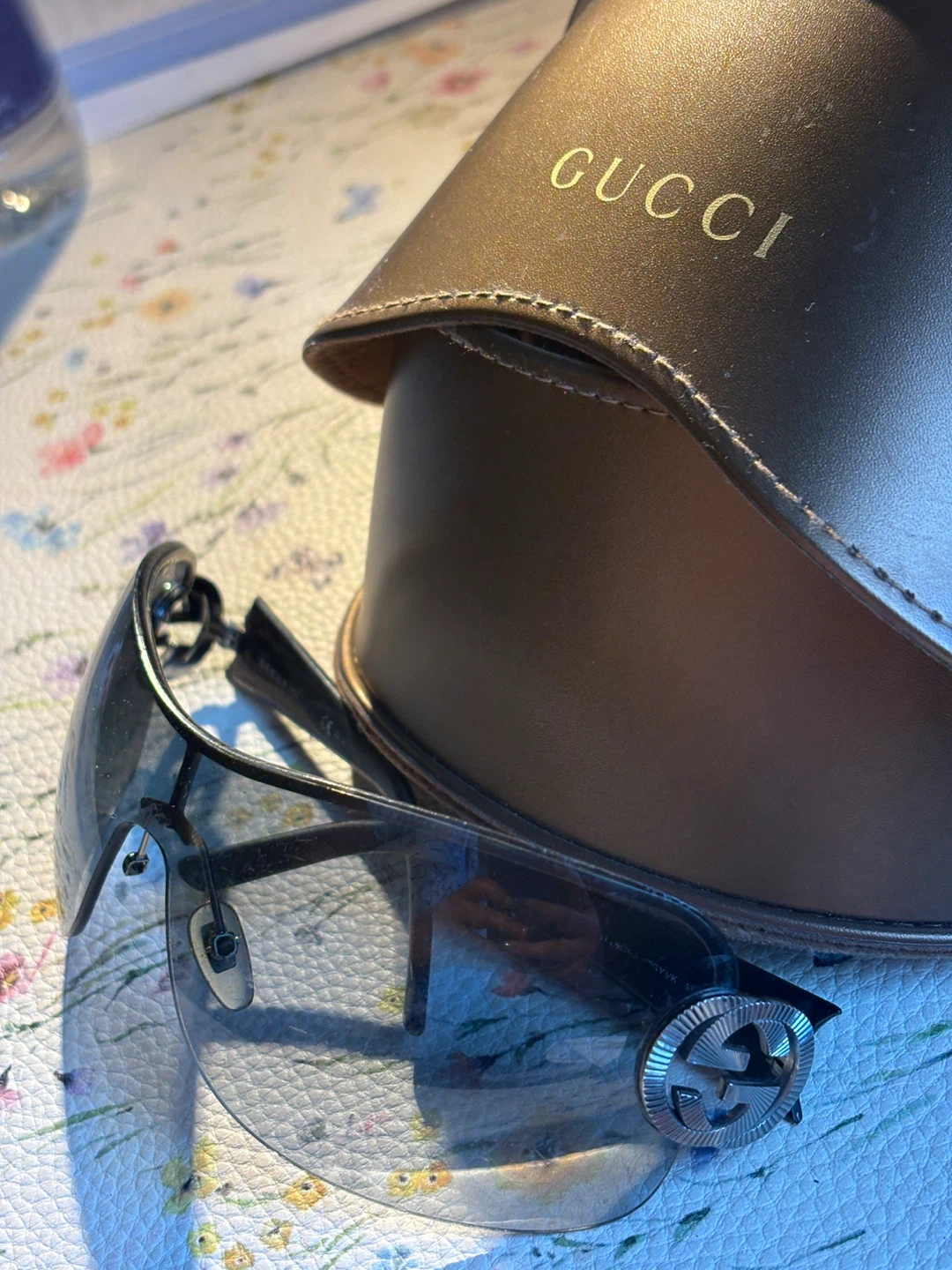 Gucci Black frameless sunglasse