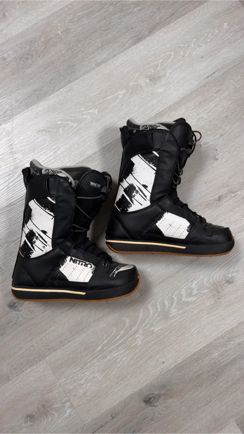 Nitro Grifter TLS Snowboard Boots - Size 8
