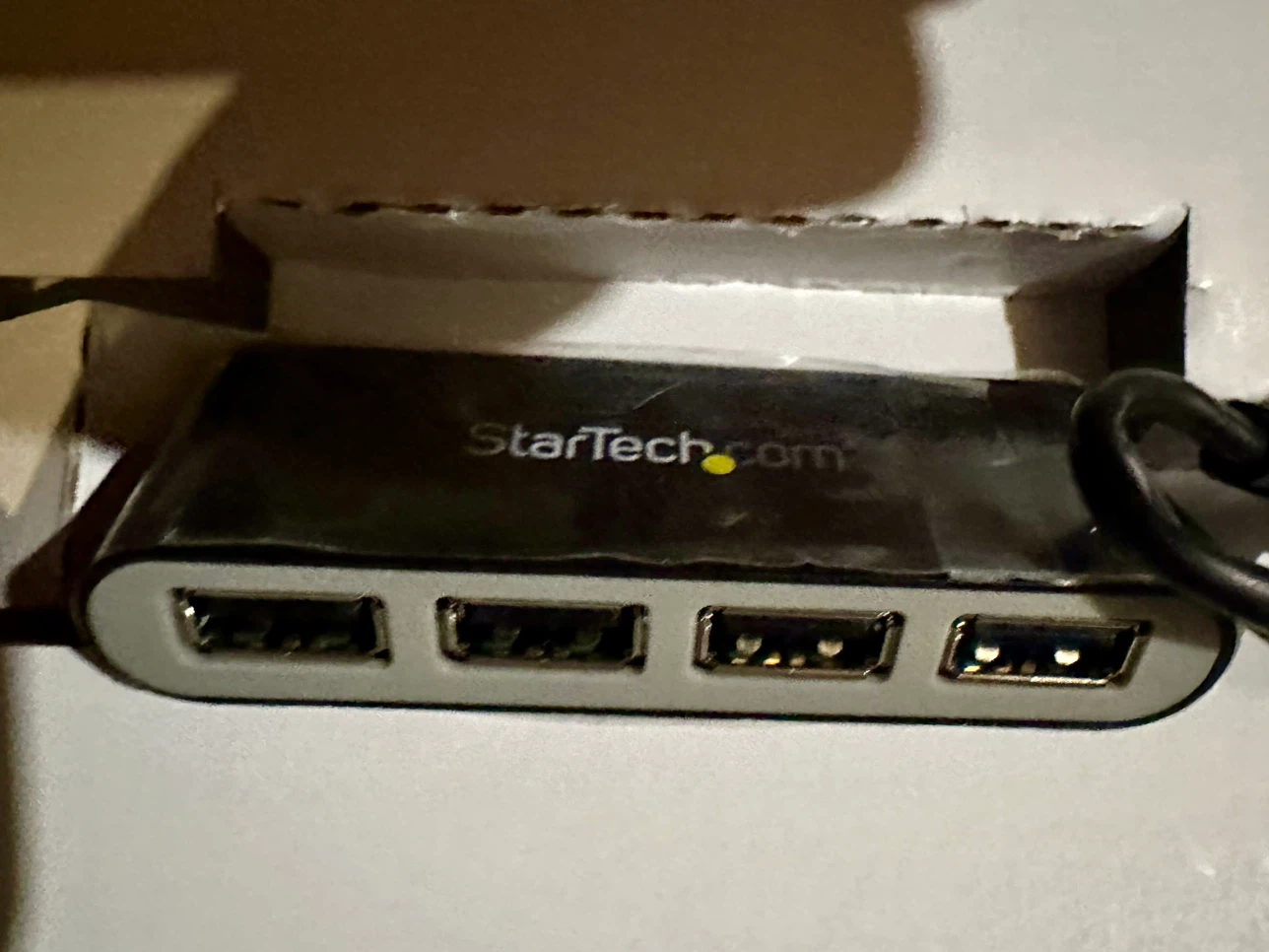 StarTech.com 4-Port Portable USB 2.0 Hub with Built-in Cable - photo 3