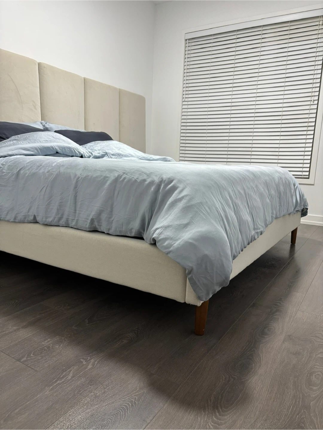 SELLING QUEEN SIZED BED - photo 2