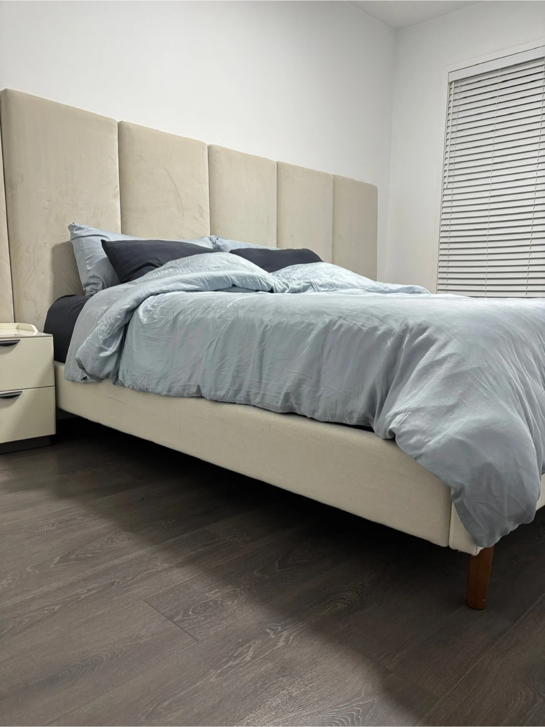 SELLING QUEEN SIZED BED - photo 5