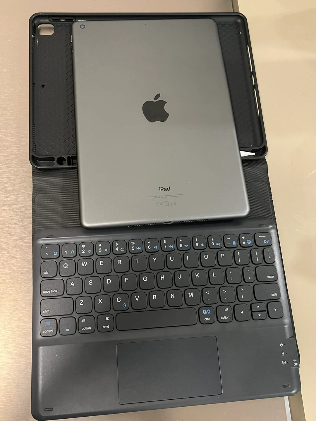 Apple iPad with Keyboard Case & Apple Pencil - photo 5