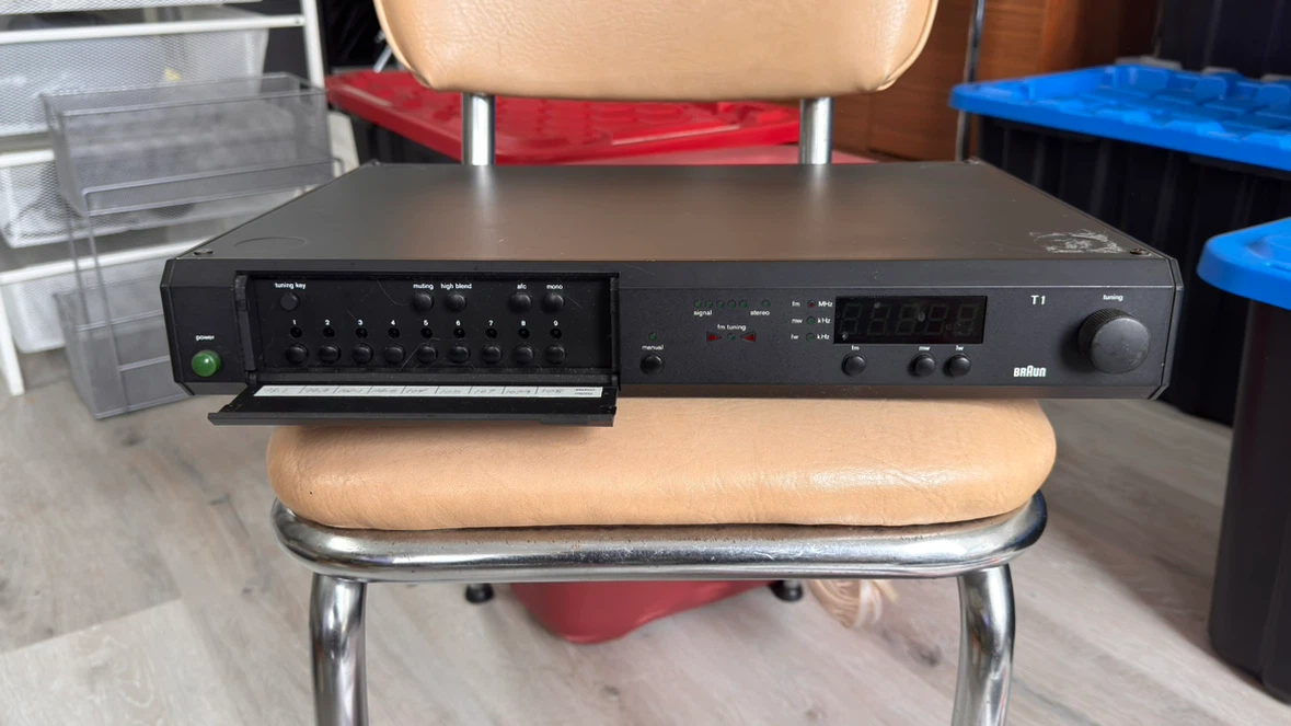 Braun T1 FM/AM Tuner - photo 2