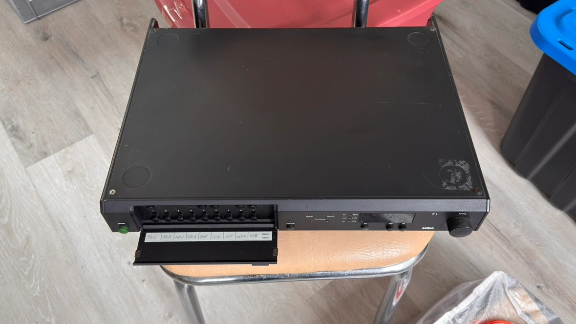 Braun T1 FM/AM Tuner - photo 3
