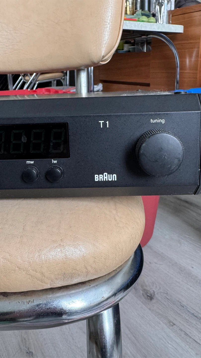 Braun T1 FM/AM Tuner - photo 4