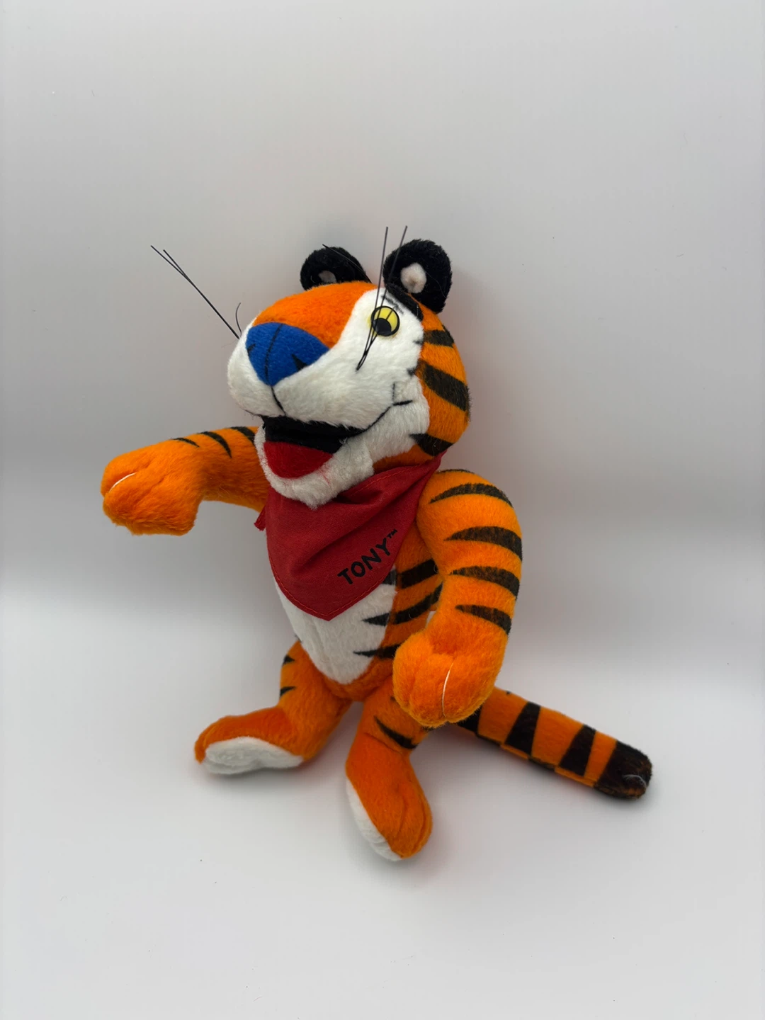 1997 Kellogg's Frosted Flakes Tony the Tiger Plush Toy