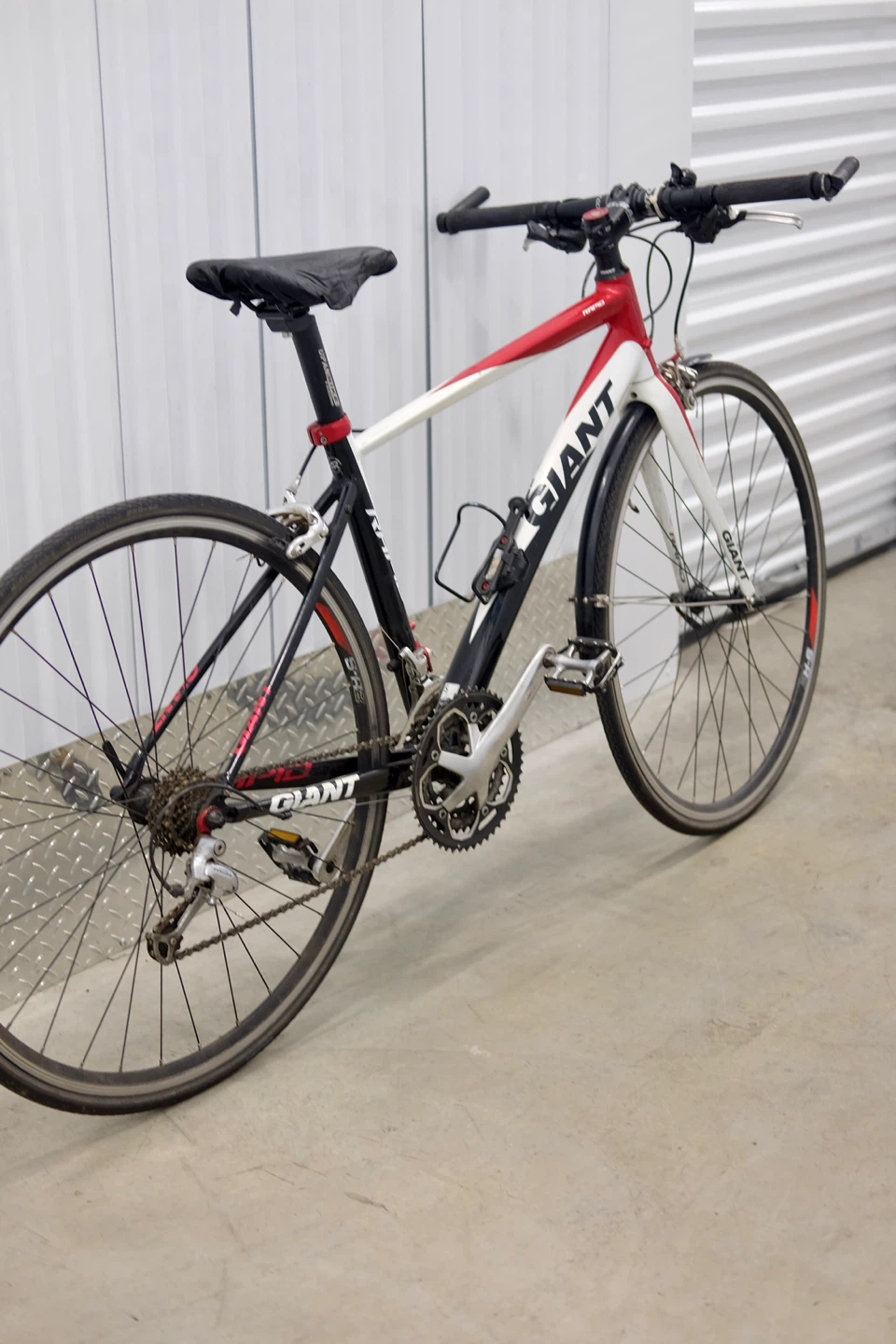 Giant Rapid 2 Hybrid Bike - Red/White/Black