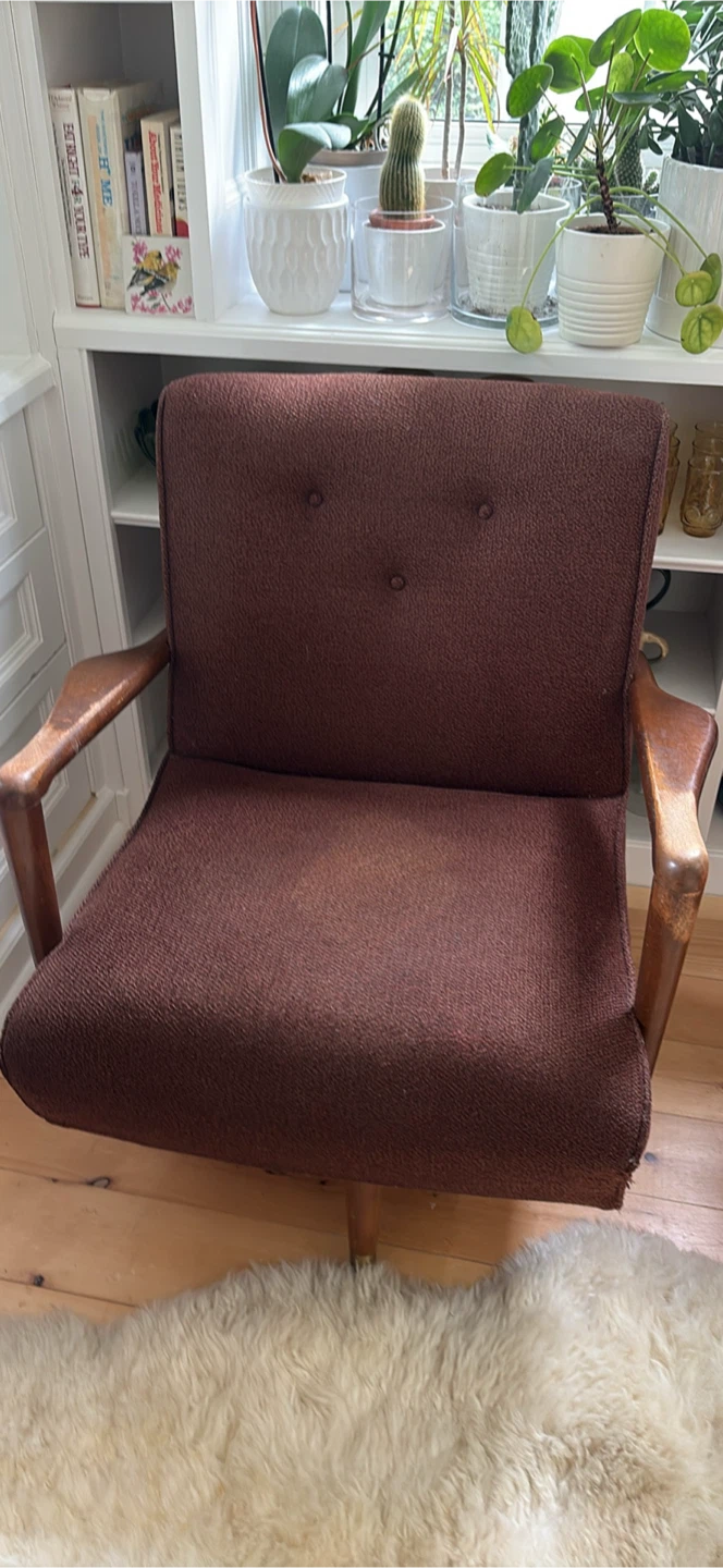 MCM Canadian made wool swivel chair - Brown Upholstery - photo 4