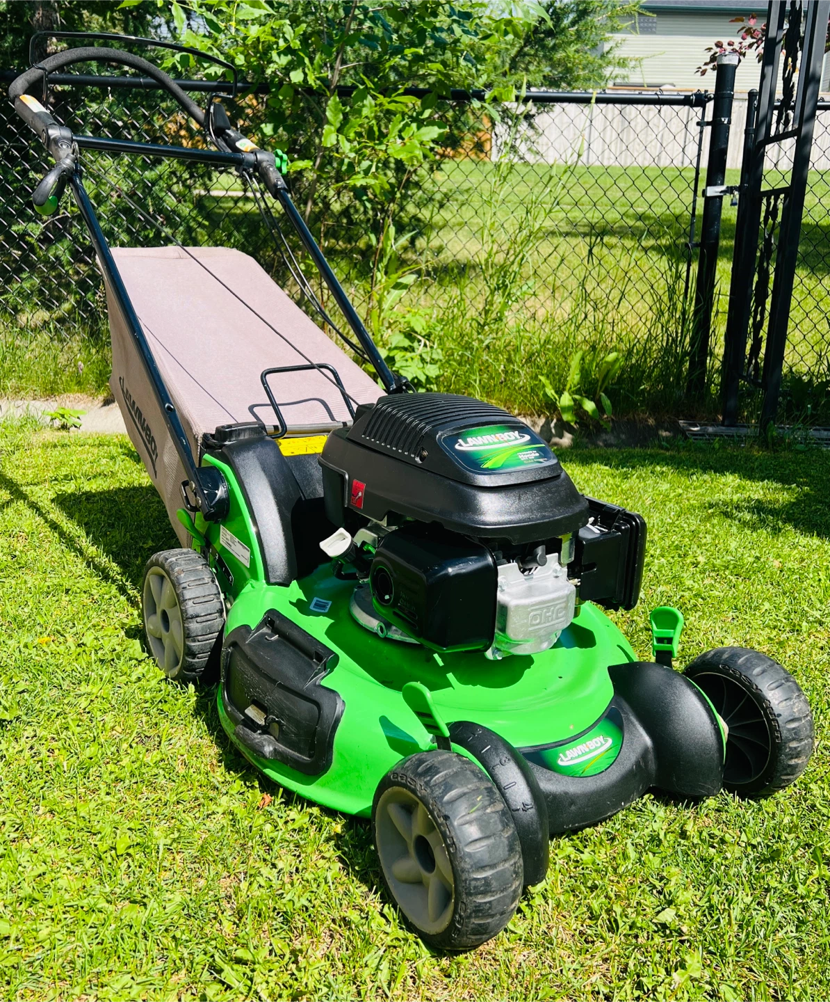 Lawn-Boy Lawnmower with Honda GCV160 Gold Engine