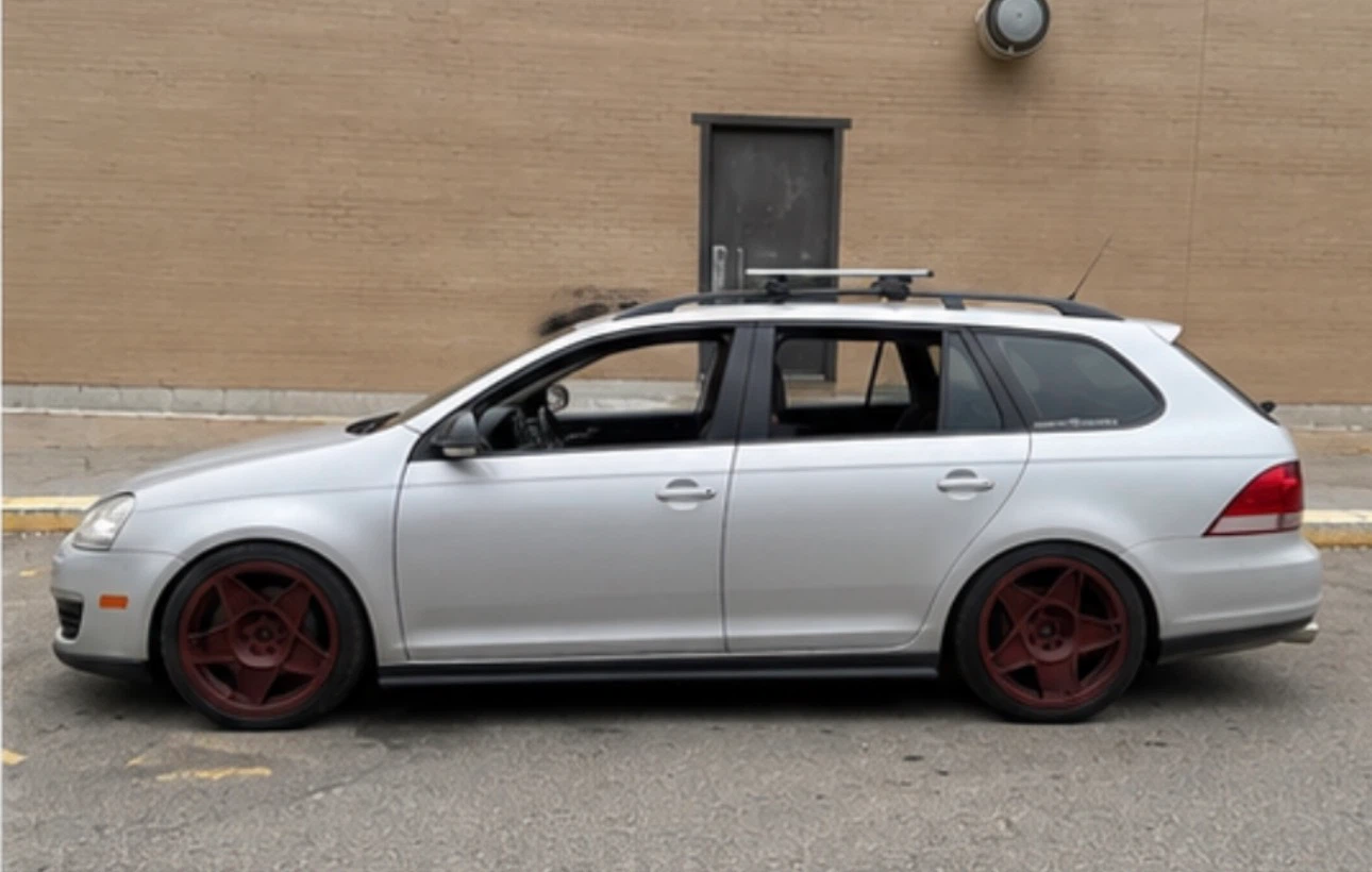 2009 Volkswagen Jetta SportsWagen slammed on 3DSM - photo 4