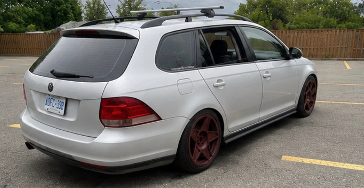 2009 Volkswagen Jetta SportsWagen slammed on 3DSM - photo 5