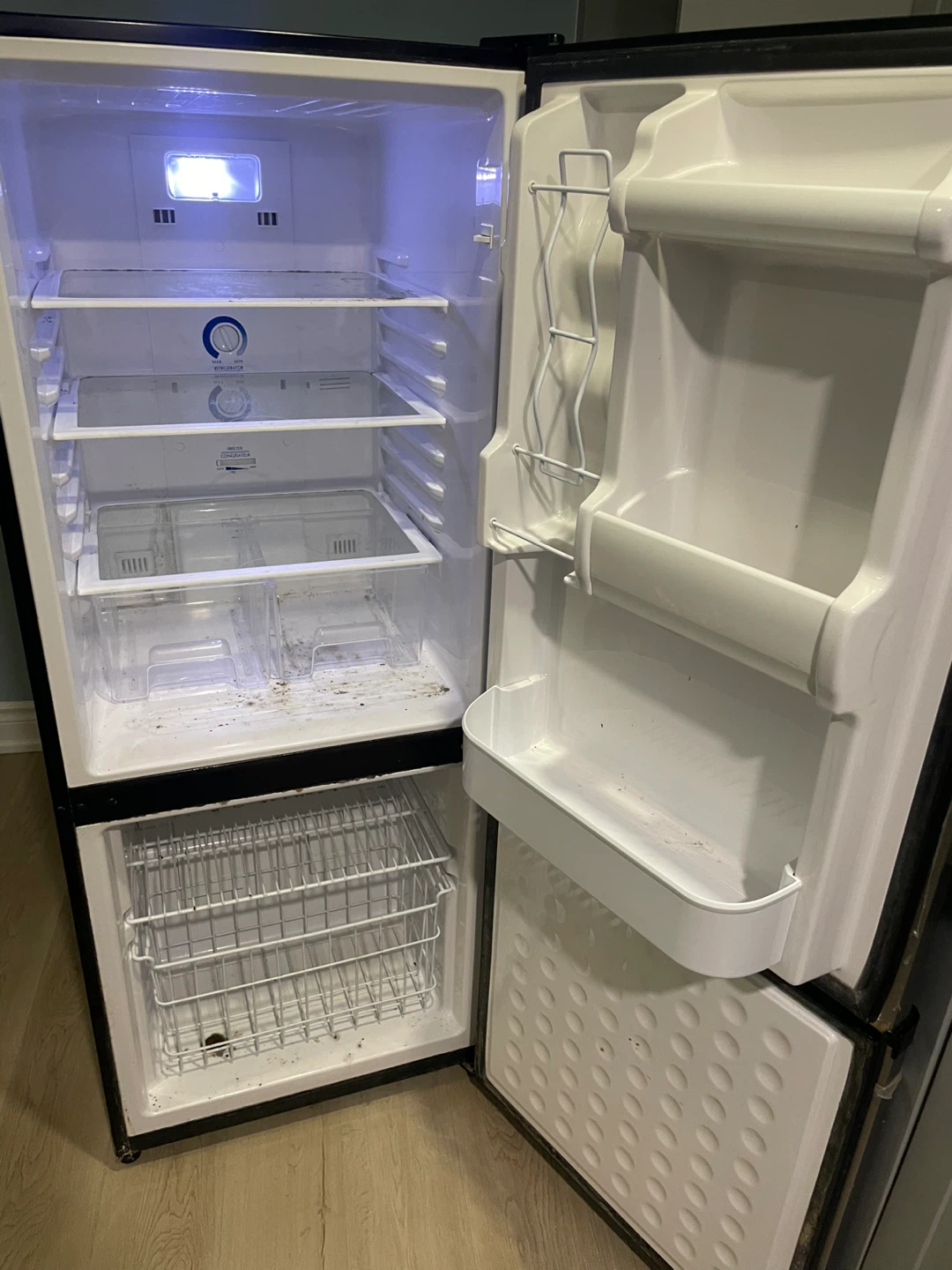 Refrigerator/ fridge- not cooling - photo 2