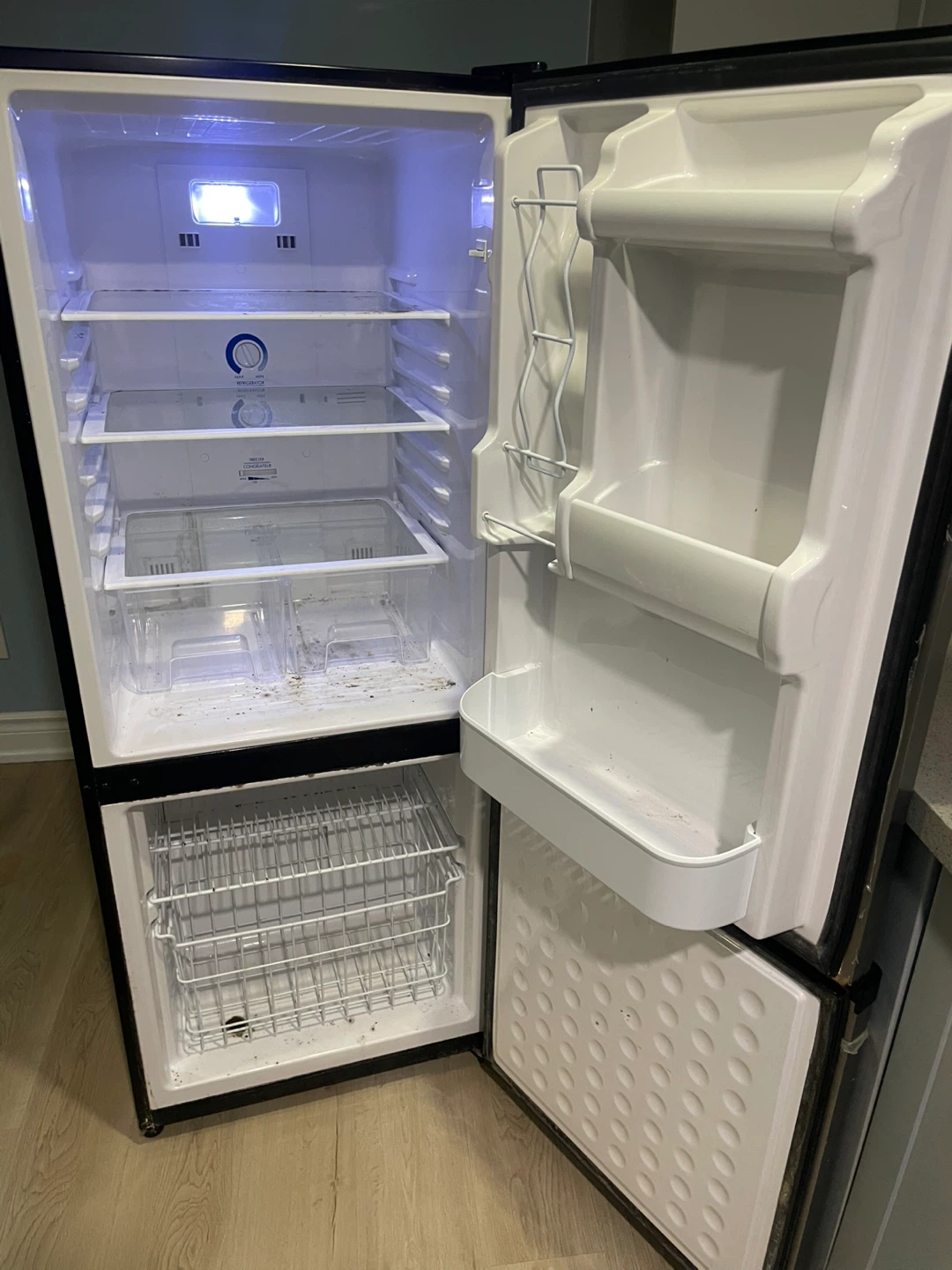 Refrigerator/ fridge- not cooling - photo 3