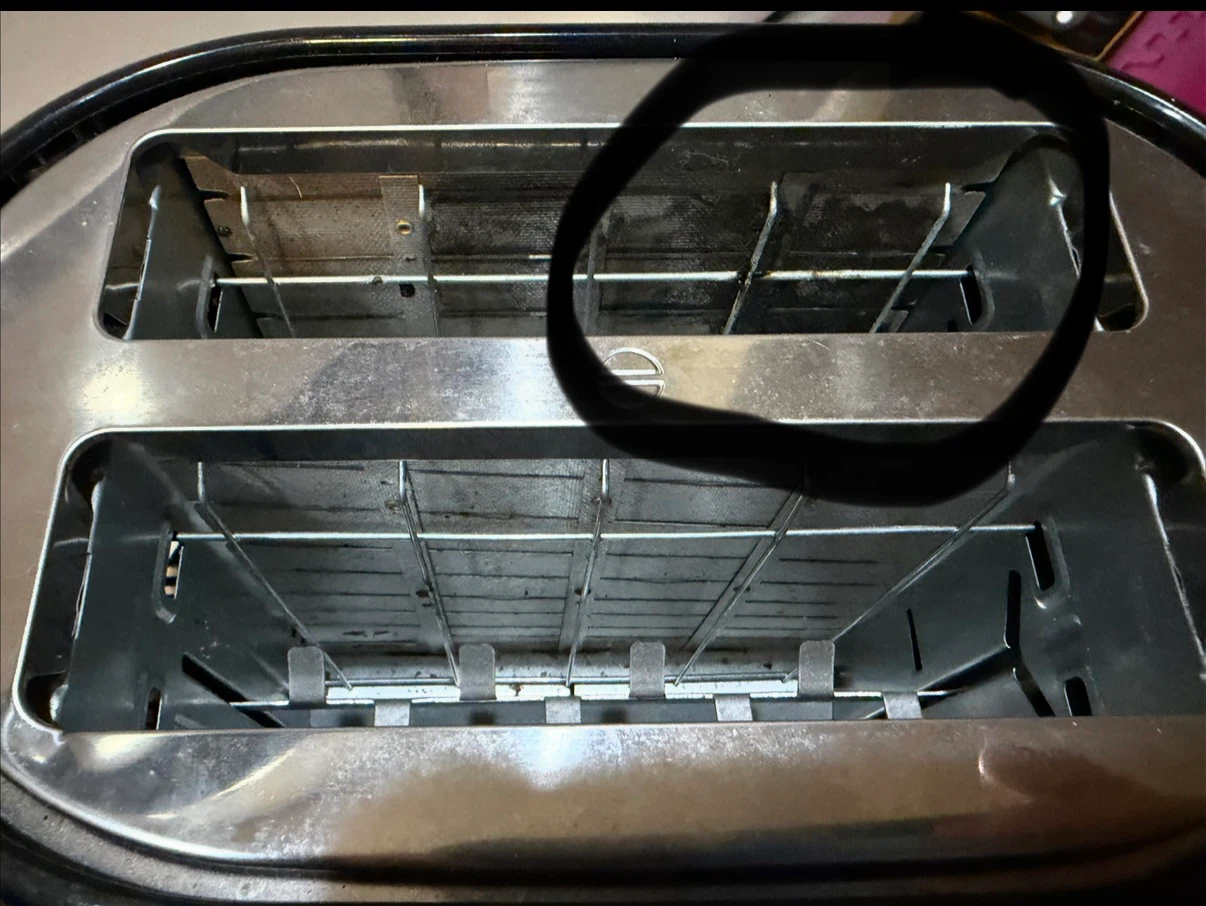BLACK+DECKER 2-Slice Toaster - photo 3